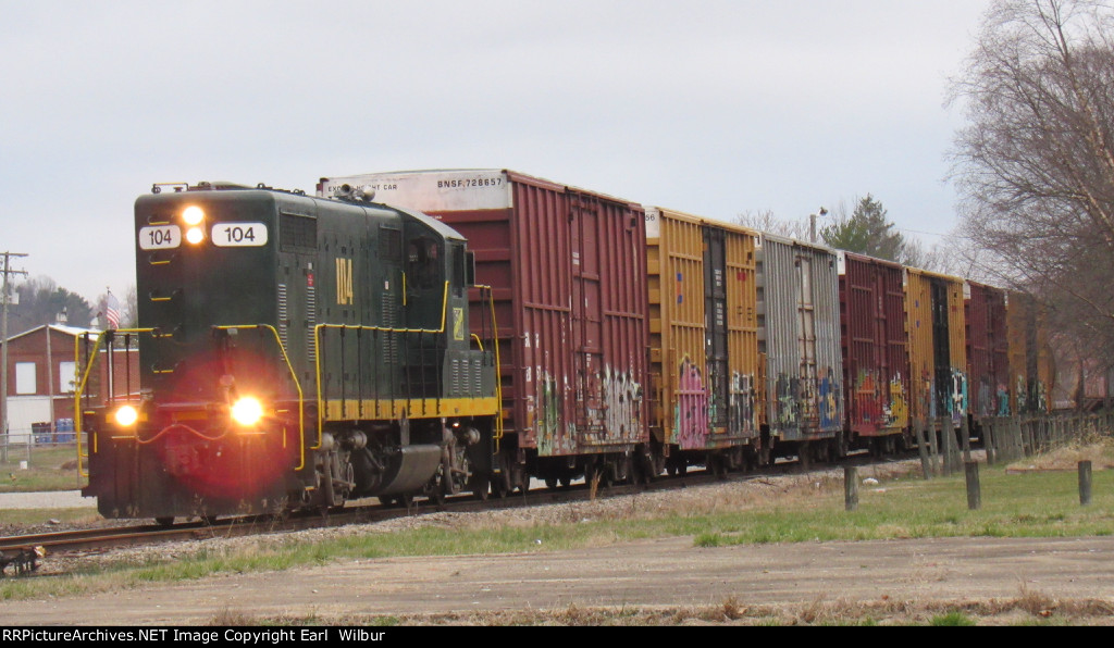 Ohio South Central Railroad (OSCR) 104